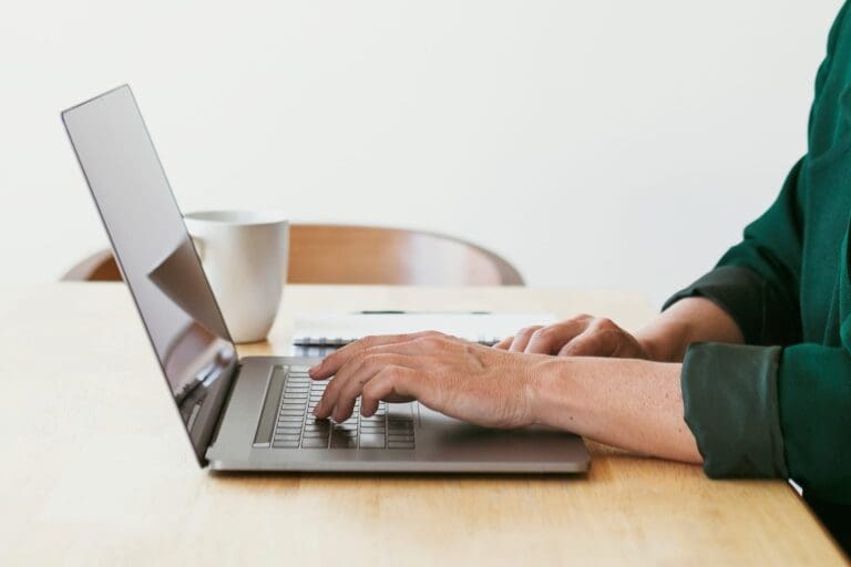 Woman doing keyword research with ease.
